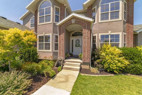 Cost of Transom Window Replacement in Plant City
