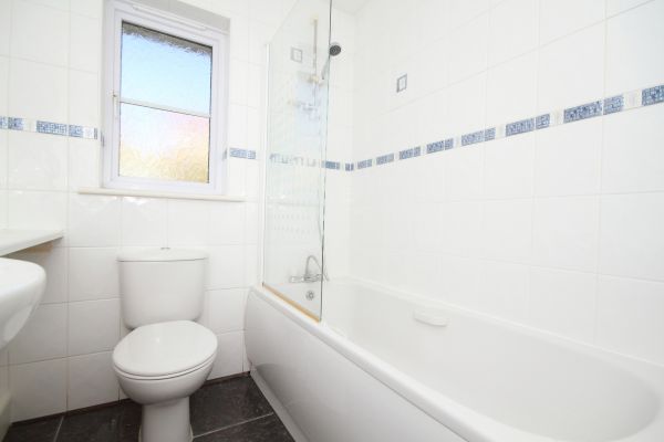 Cost of Shower Window Replacement in Plant City